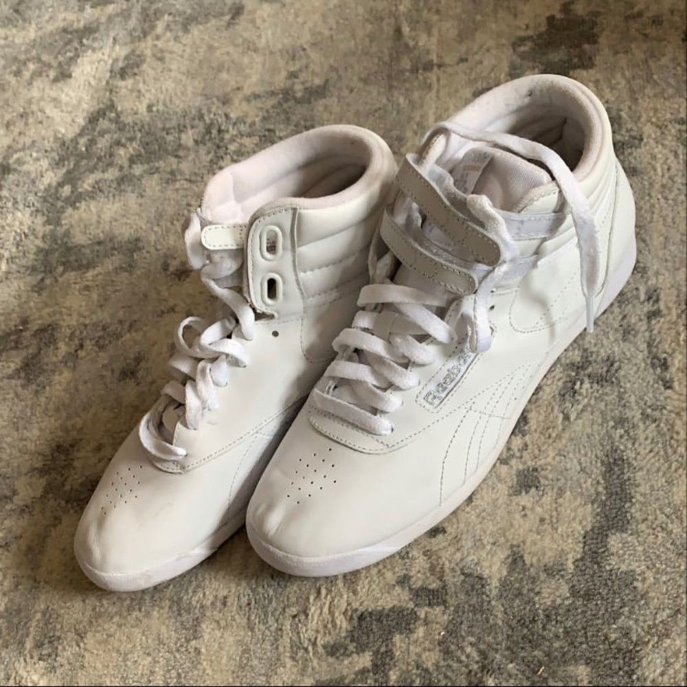 Hightop Reebok Classic Sneakers